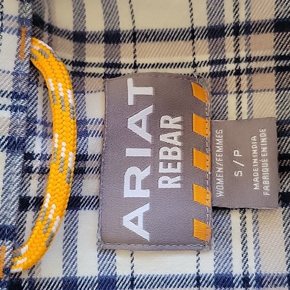 Ariat Western Cowgirl Plaid Button Shirt Thick Soft Flannel Work Top Casual S - Picture 7 of 10